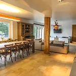 Stunning Family Gite Retreat Chalet *