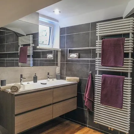 Stately Chalet In Stoumont With Pool Sauna * Stoumont